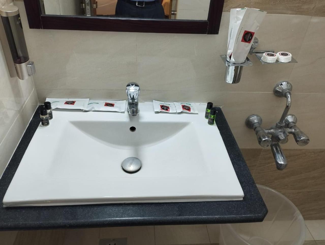 Annai Residency Hotel Vellore Ngoại thất bức ảnh